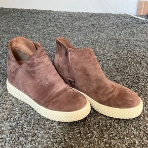 Tan wedge platform booties, 6.5